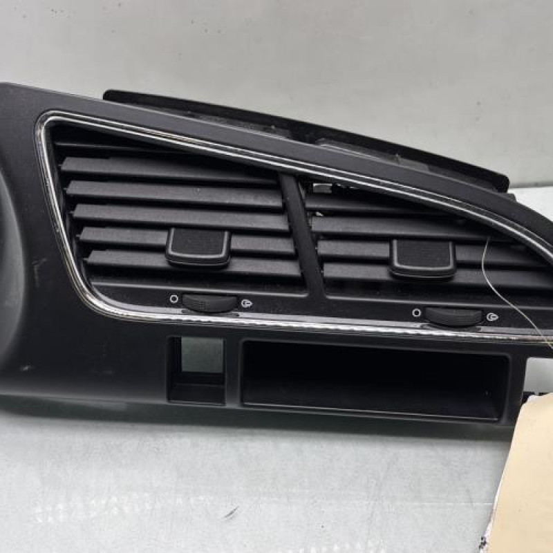 Aerateur tableau de bord PEUGEOT 3008 1 Photo n°1