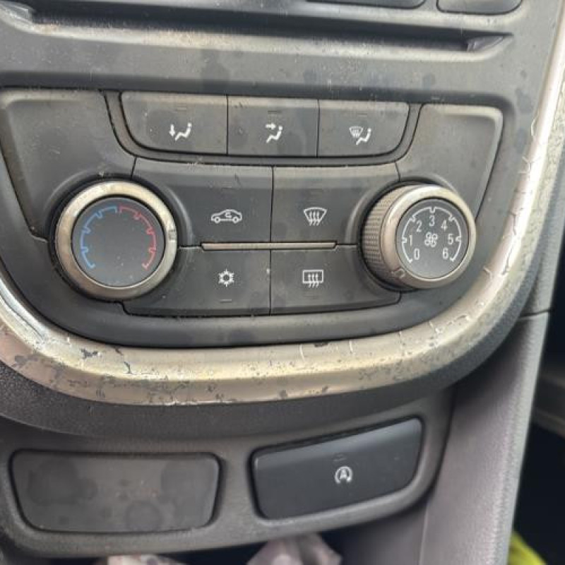 Poignee porte arriere gauche OPEL MOKKA 1 Photo n°20