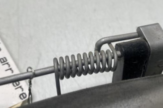 Poignee porte arriere droit DACIA SANDERO 1