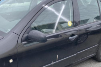 Renfort pare choc arriere (traverse) SKODA FABIA 1 Photo n°1