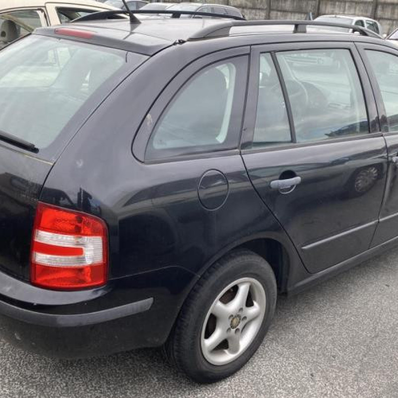 Renfort pare choc arriere (traverse) SKODA FABIA 1 Photo n°5