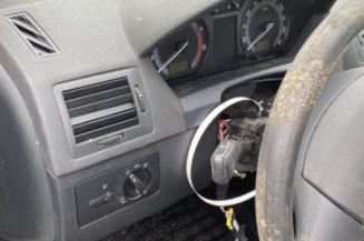 Renfort pare choc arriere (traverse) SKODA FABIA 1