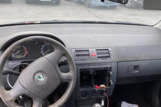 Renfort pare choc arriere (traverse) SKODA FABIA 1