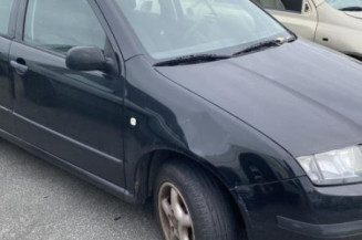 Renfort pare choc arriere (traverse) SKODA FABIA 1