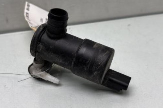 Pompe lave glace avant PEUGEOT 2008 2
