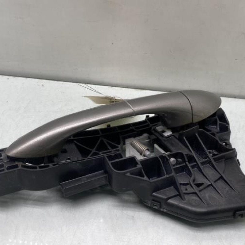 Poignee porte arriere gauche MERCEDES CLASSE A 169 Photo n°1