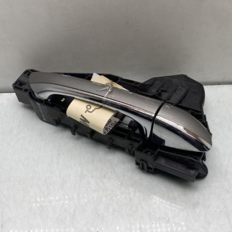 Poignee porte avant droit MERCEDES CLASSE A 169 Photo n°1