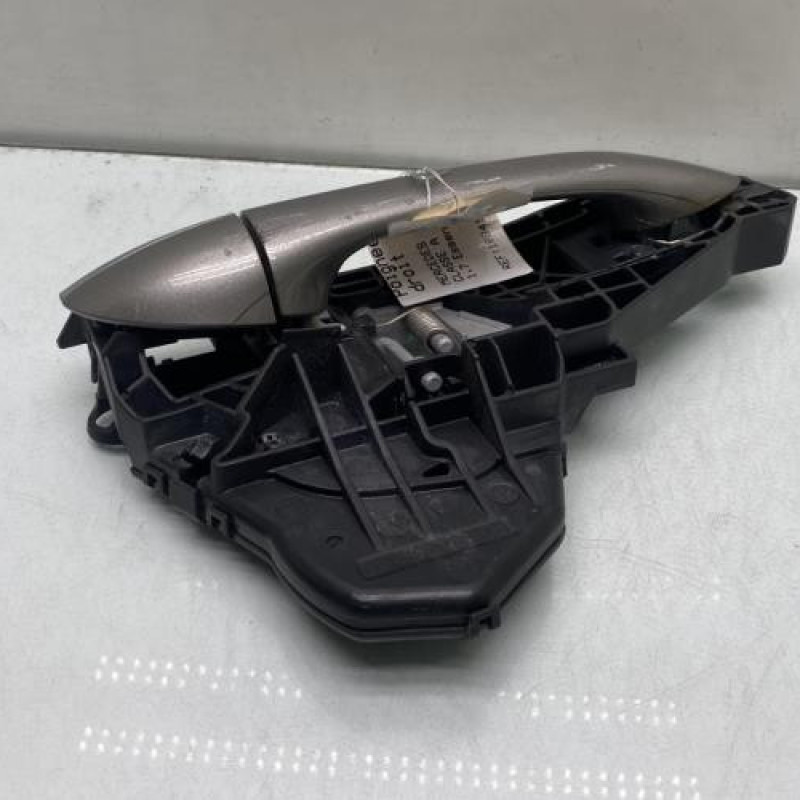 Poignee porte avant droit MERCEDES CLASSE A 169 Photo n°2