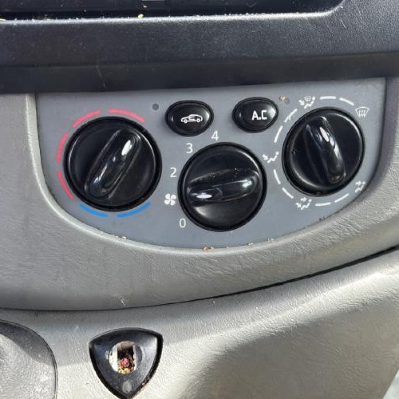 Poignee porte avant droit RENAULT TRAFIC 2 Photo n°19