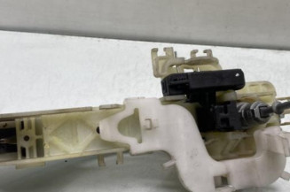 Poignee porte avant gauche KIA SPORTAGE 3