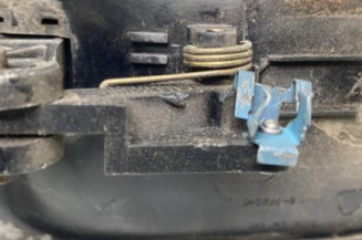 Poignee porte coffre gauche RENAULT TRAFIC 2