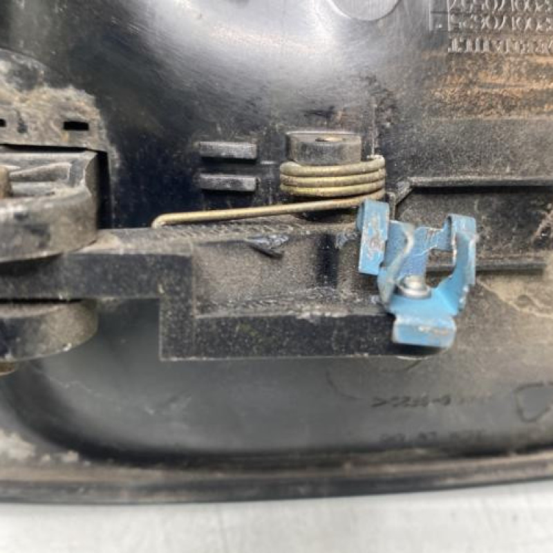 Poignee porte coffre gauche RENAULT TRAFIC 2 Photo n°3