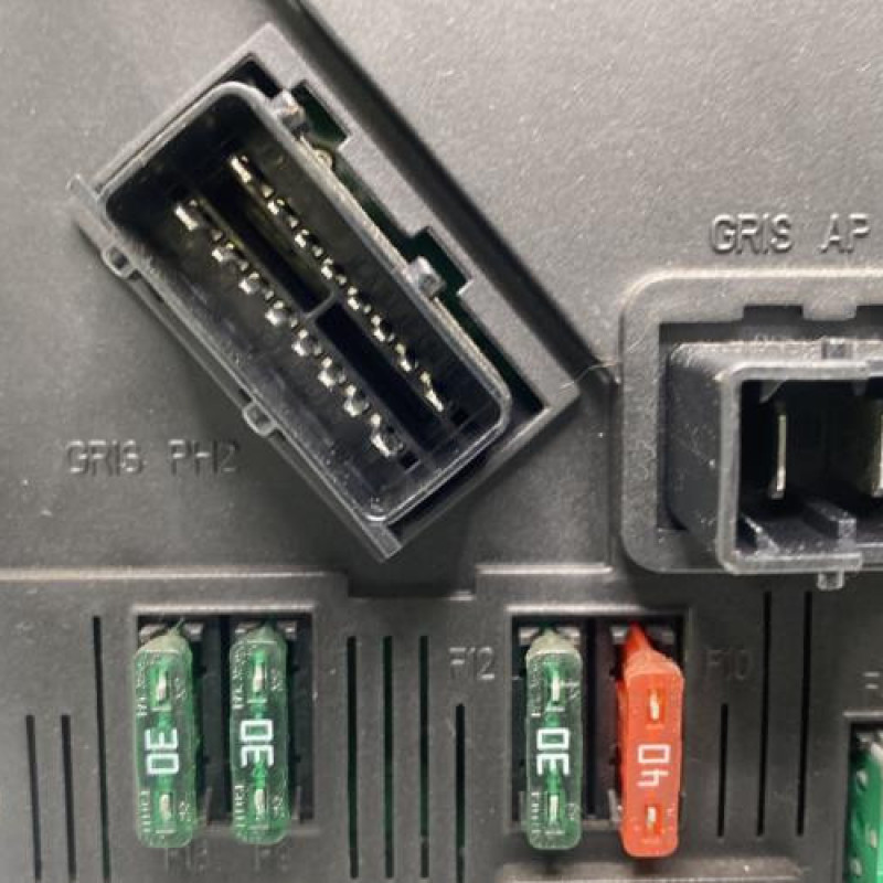 Boitier BSI PEUGEOT 206 Photo n°5