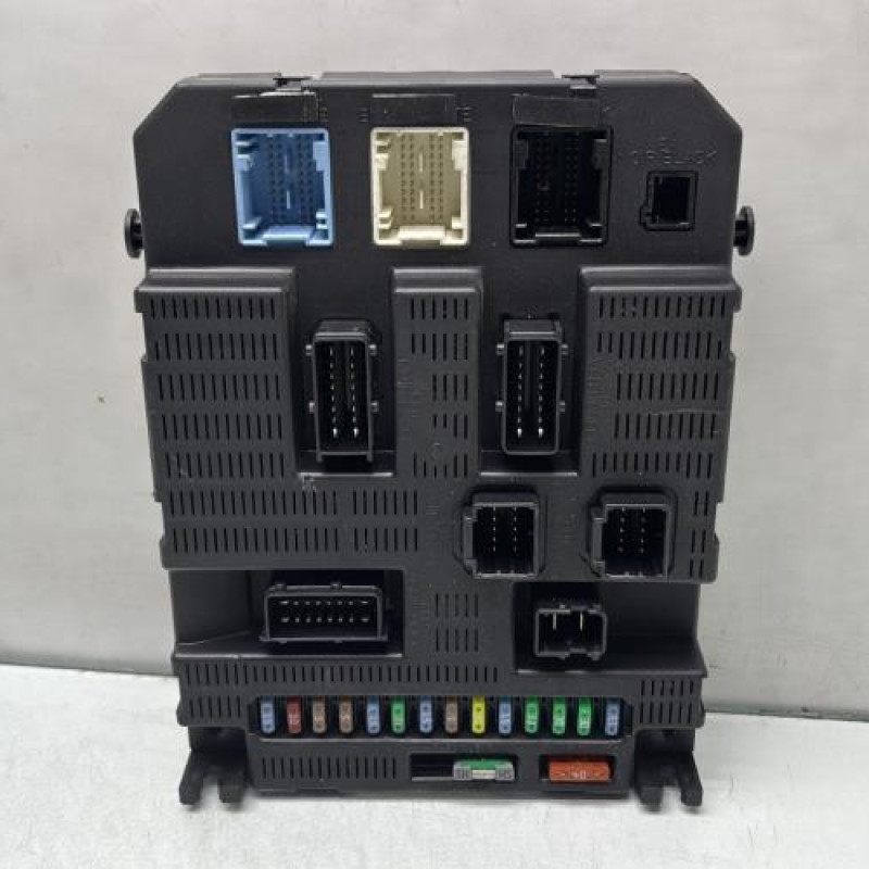 Boitier BSI PEUGEOT 807 Photo n°1