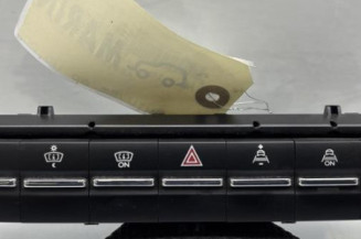 Bouton de warning PEUGEOT 5008 1 Photo n°1