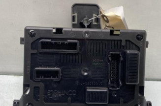 Boitier UCH RENAULT CLIO 3 Photo n°1