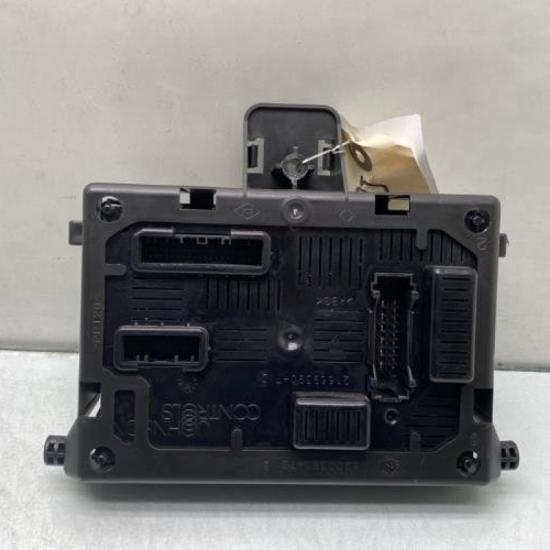 Boitier UCH RENAULT CLIO 3 Photo n°1