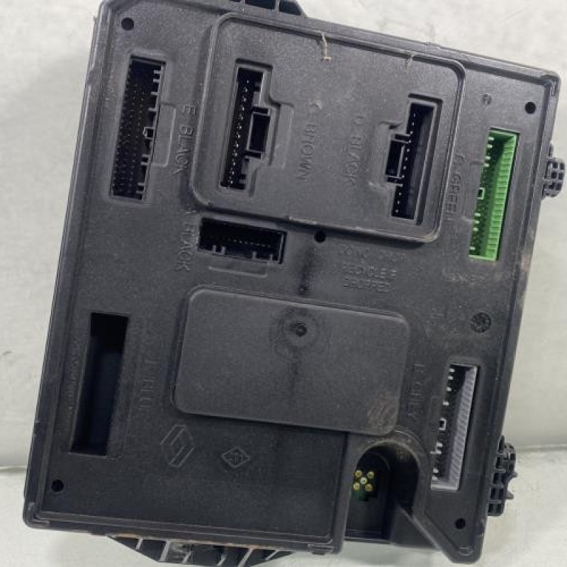 Boitier UCH RENAULT MEGANE 3 Photo n°2