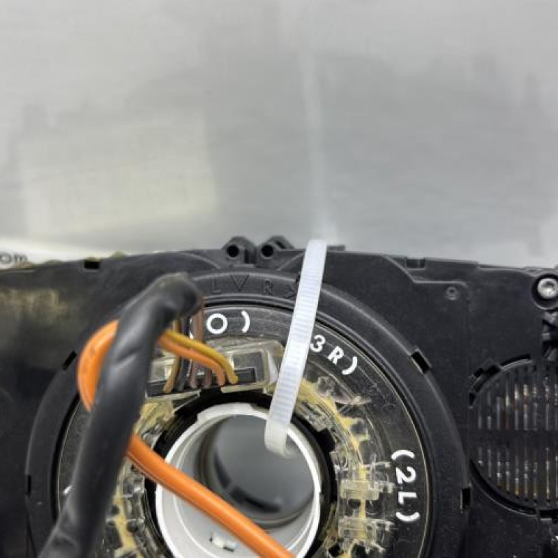 Com (Bloc Contacteur Tournant+Commodo Essuie Glace+Commodo Phare) PEUGEOT 208 1 Photo n°3