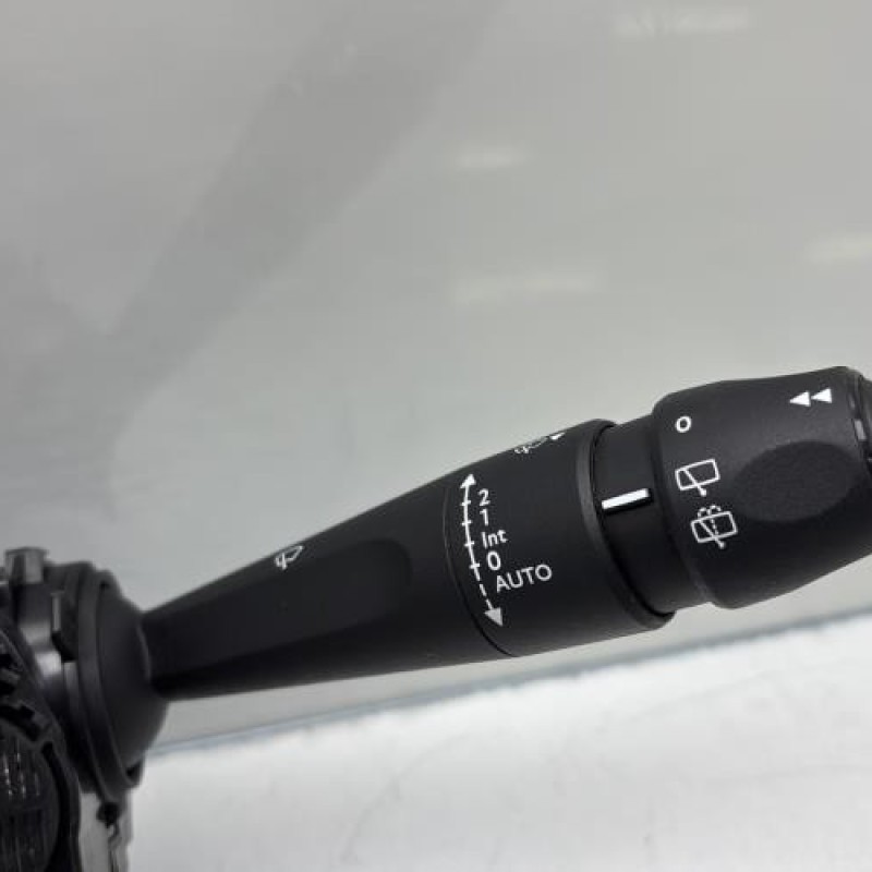 Com (Bloc Contacteur Tournant+Commodo Essuie Glace+Commodo Phare) PEUGEOT 208 1 Photo n°5