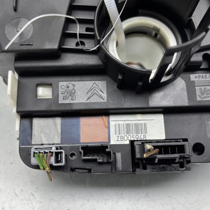 Com (Bloc Contacteur Tournant+Commodo Essuie Glace+Commodo Phare) PEUGEOT 208 1 Photo n°8