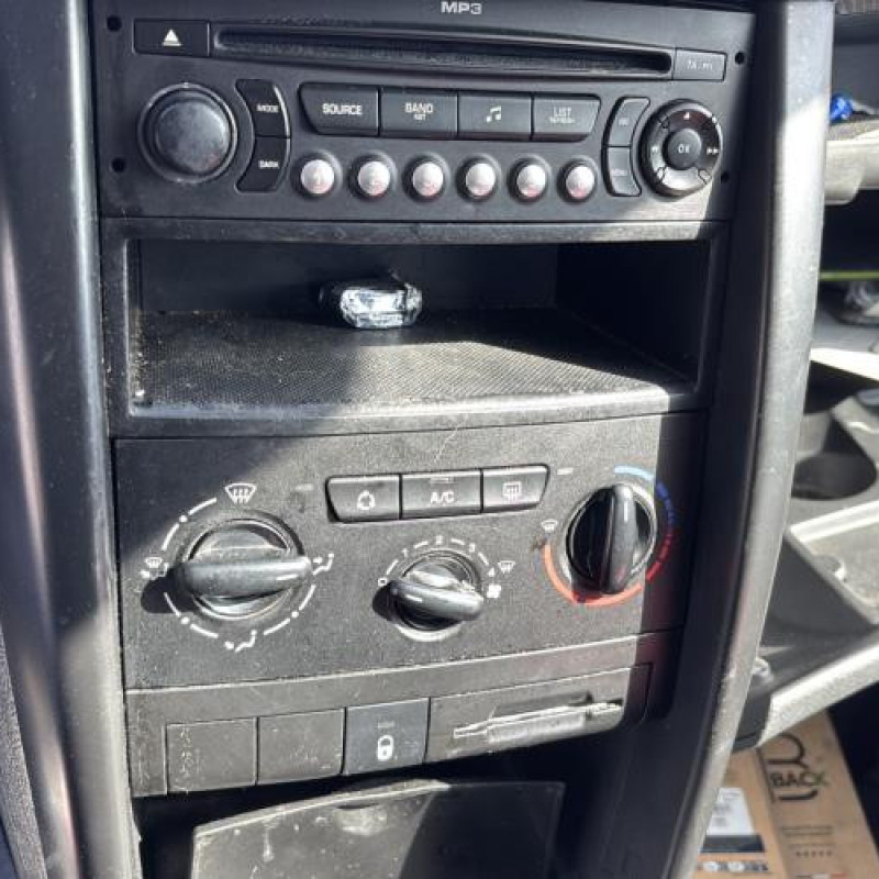 Boitier BSI PEUGEOT 207 Photo n°17