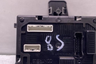 Boitier UCH RENAULT CLIO 3 Photo n°1