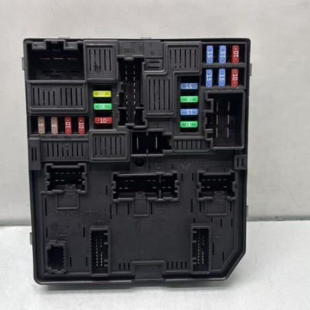 Boitier UCH RENAULT MEGANE 4 Photo n°1