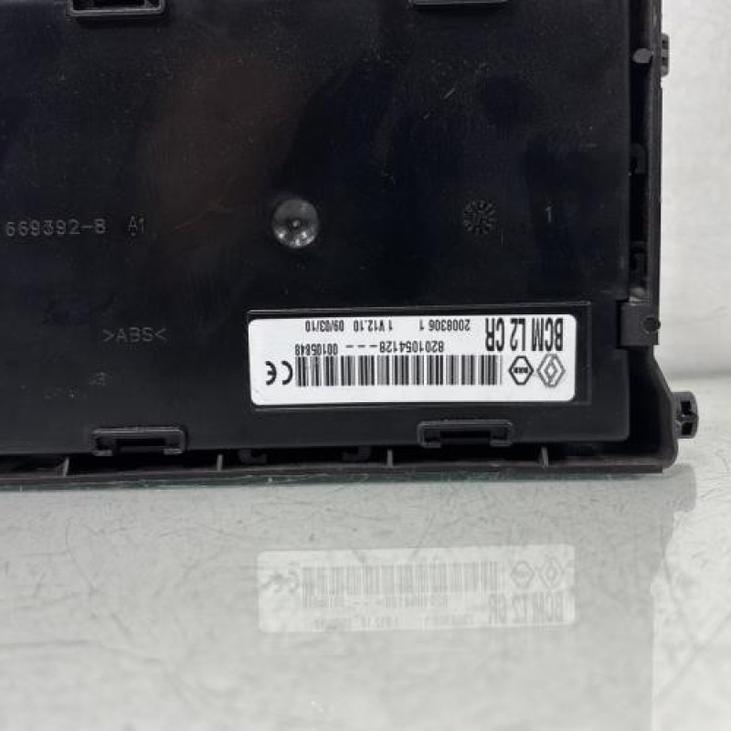 Boitier UCH RENAULT CLIO 3 Photo n°4