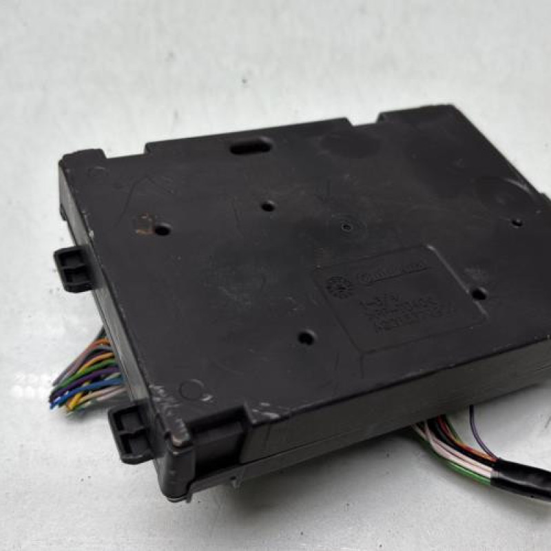 Boitier UCH RENAULT CLIO 4 Photo n°1