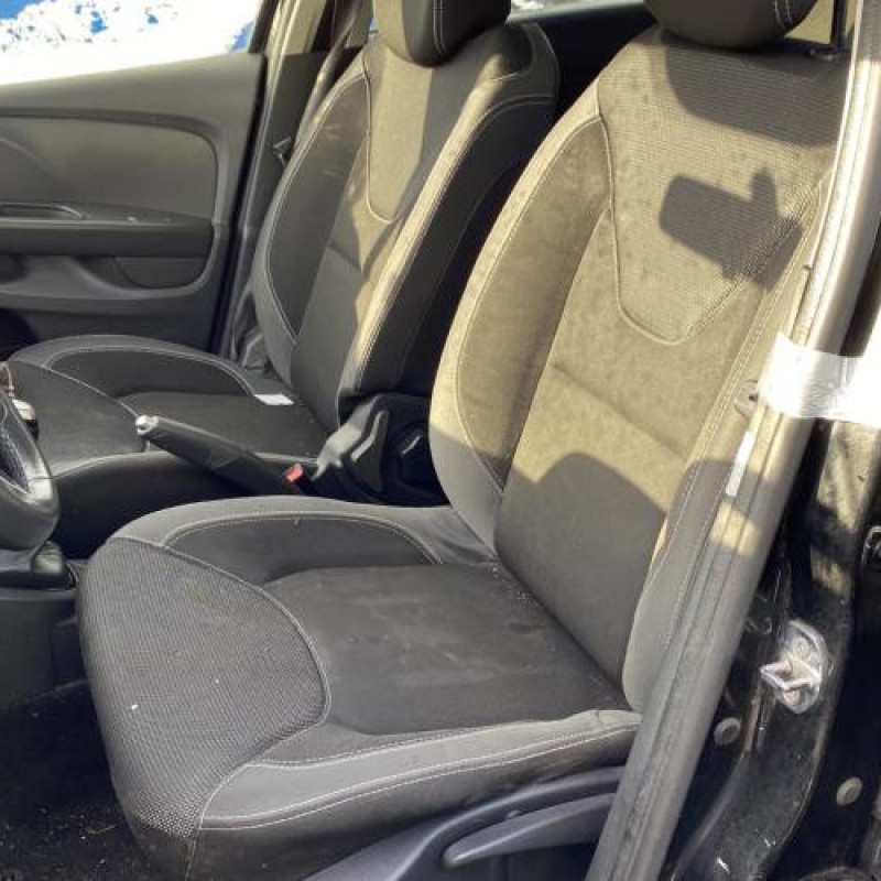 Boitier UCH RENAULT CLIO 4 Photo n°14