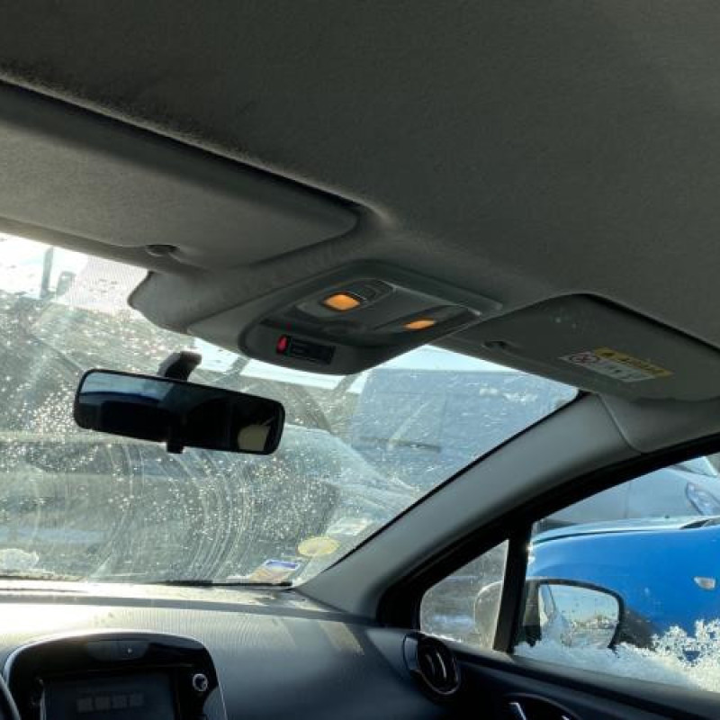 Boitier UCH RENAULT CLIO 4 Photo n°17