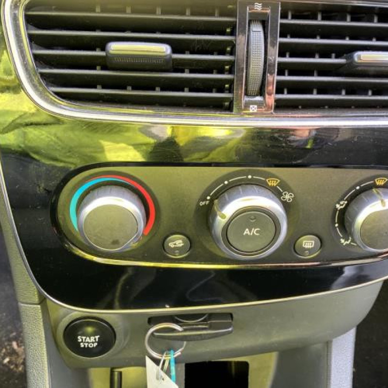 Boitier UCH RENAULT CLIO 4 Photo n°19