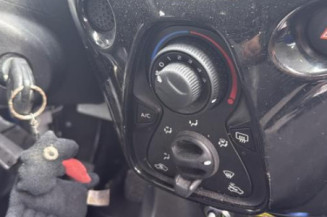 Poignee porte arriere droit CITROEN C1 2