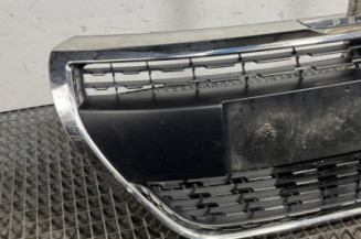 Calandre PEUGEOT 208 1