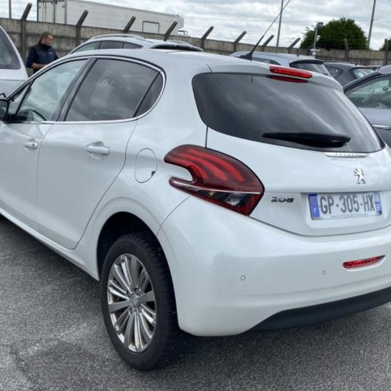 Calandre PEUGEOT 208 1 Photo n°19