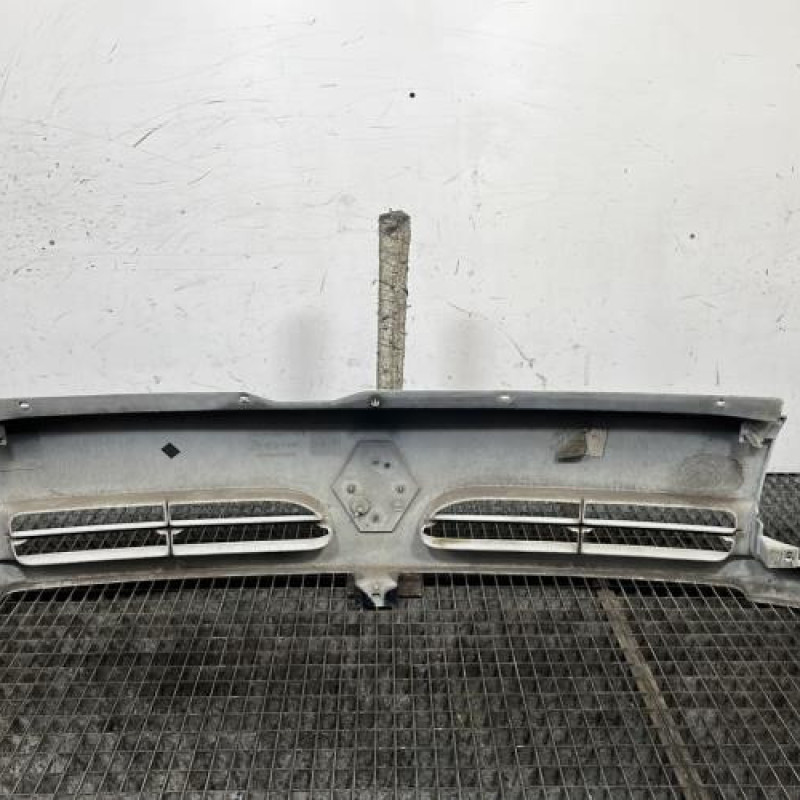 Calandre RENAULT MASTER 2 Photo n°4