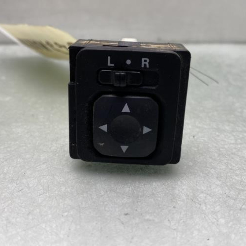 Commande retroviseurs MITSUBISHI SPACE STAR 3 Photo n°1