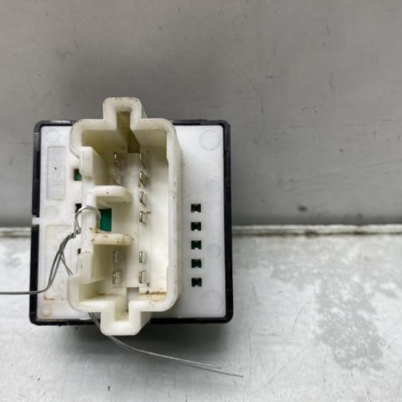 Commande retroviseurs MITSUBISHI SPACE STAR 3 Photo n°3