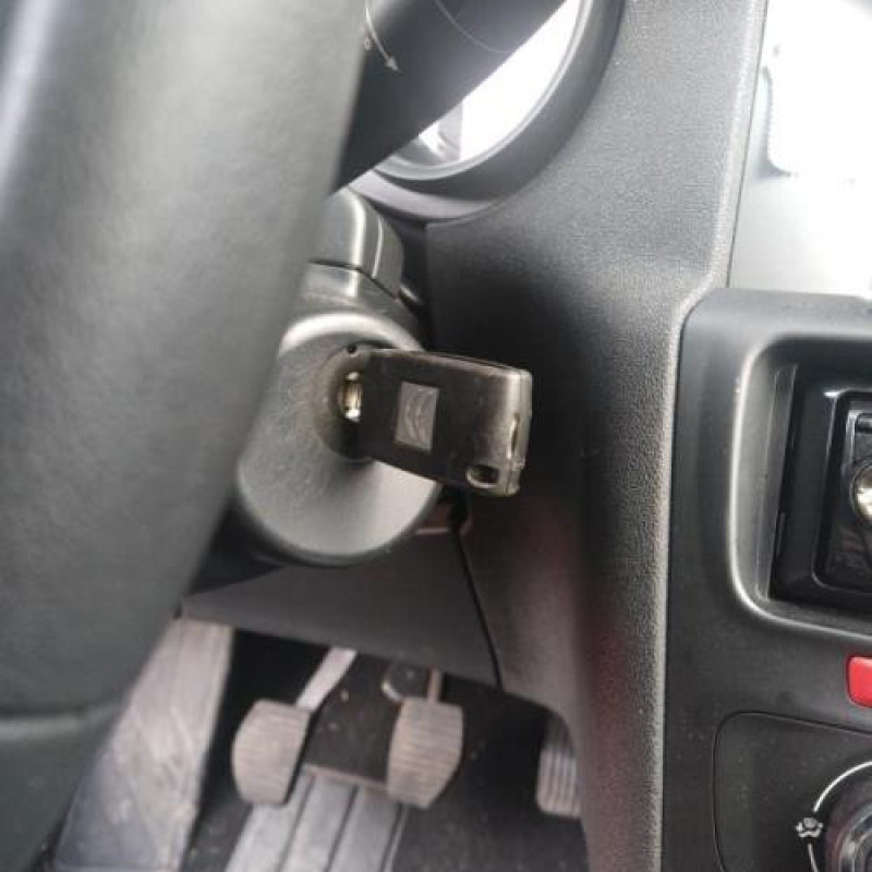 Moteur CITROEN C4 2 Photo n°2