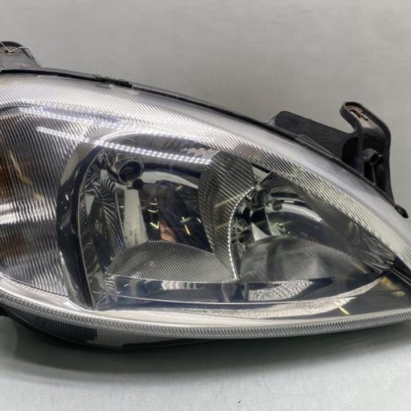 Optique avant principal droit (feux)(phare) OPEL CORSA C Photo n°1