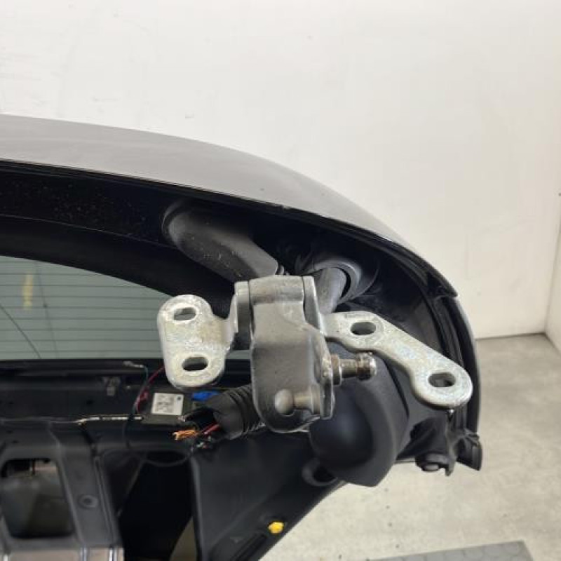 Malle/Hayon arriere MERCEDES CLASSE R 251 Photo n°7