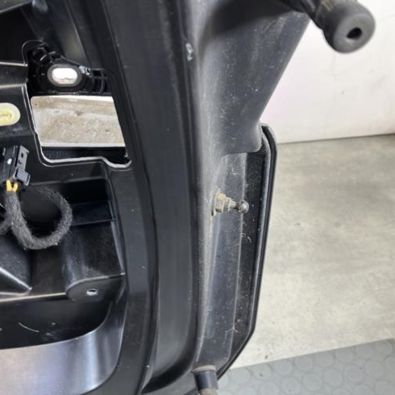 Malle/Hayon arriere PEUGEOT 5008 2 Photo n°8