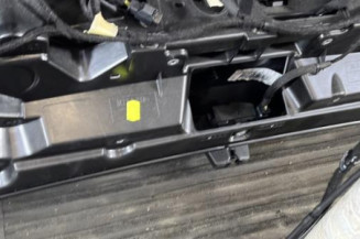 Malle/Hayon arriere PEUGEOT 5008 2