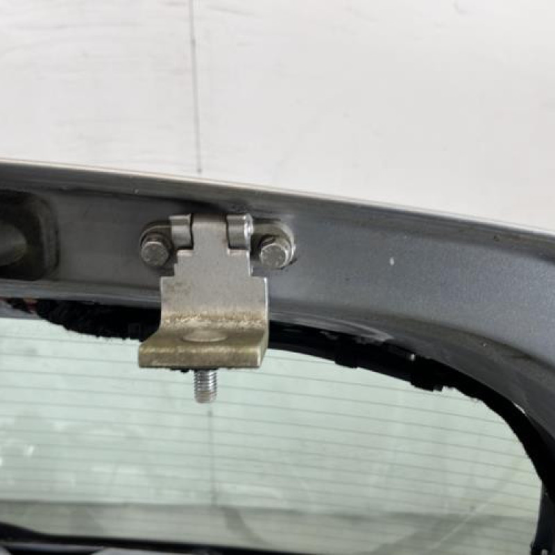 Malle/Hayon arriere VOLKSWAGEN GOLF 6 Photo n°7