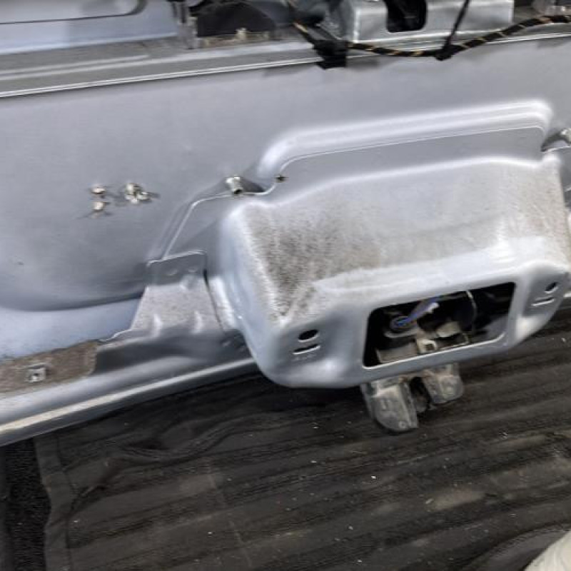 Malle/Hayon arriere VOLKSWAGEN GOLF 6 Photo n°10