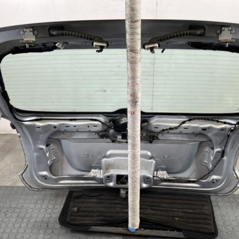 Malle/Hayon arriere VOLKSWAGEN GOLF 6 Photo n°11