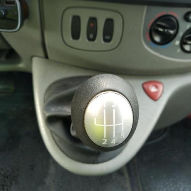 Poignee porte avant droit RENAULT TRAFIC 2 Photo n°8