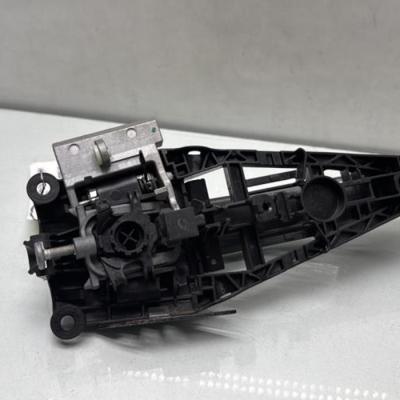 Poignee porte arriere gauche OPEL ZAFIRA TOURER C Photo n°2