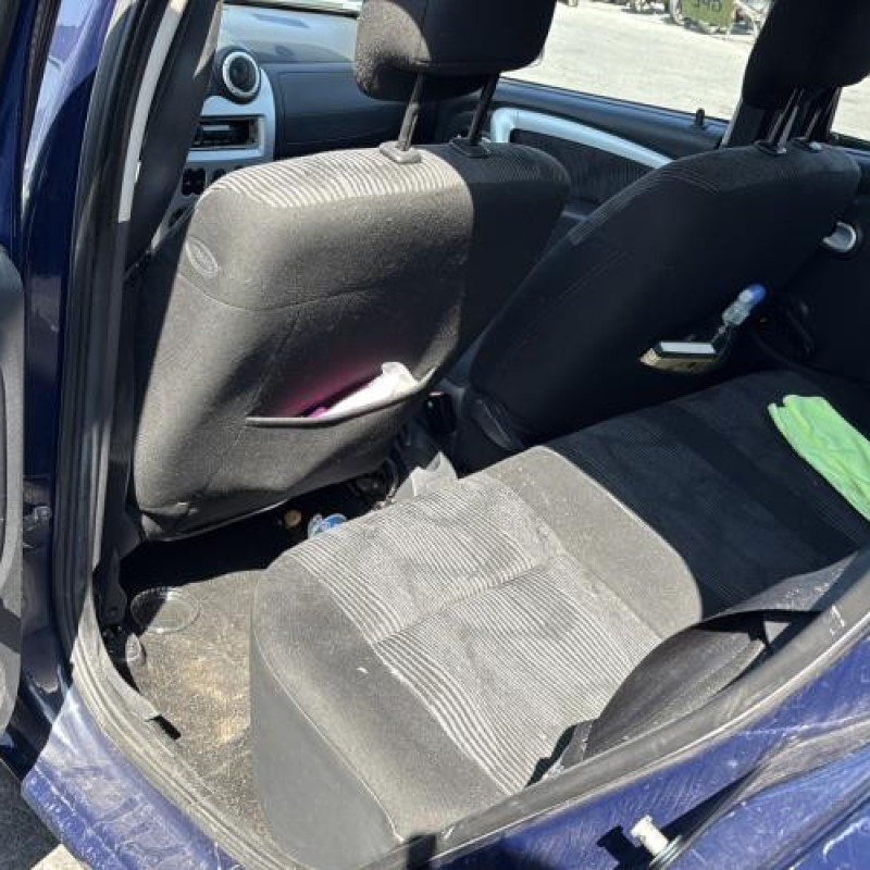 Pare choc avant DACIA SANDERO 1 Photo n°16